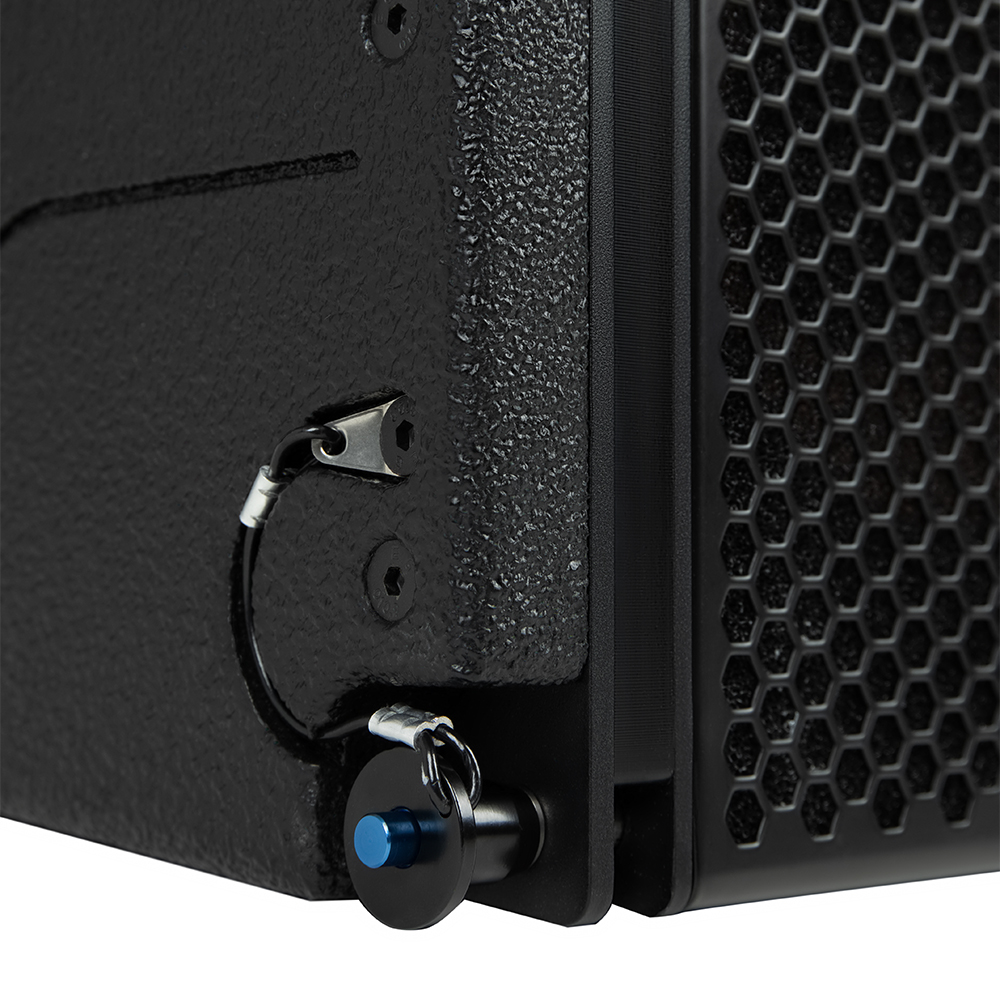 Активная система линейного массива, 3-полосная, 2х8", 1х3" 2х500Вт, 135дБ, акустическая фанера